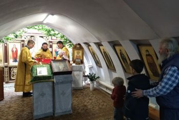 Молитва в храме в честь преподобных отцов Киево-Печерских